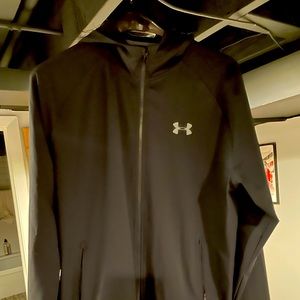 Under Armour ColdGear hooded jacket/windbreaker Large - L.